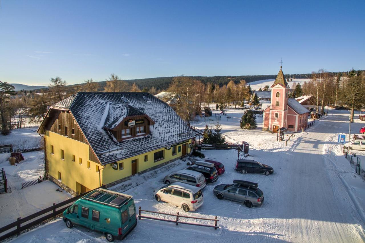 Penzion U Zpevaku Нове-Хуте Экстерьер фото