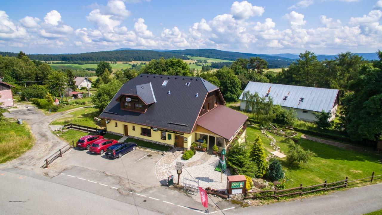 Penzion U Zpevaku Нове-Хуте Экстерьер фото